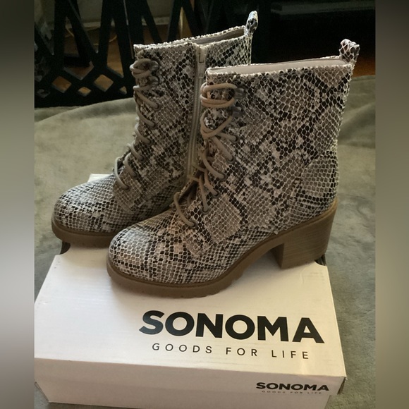 Faux Snakeskin Lace Up Combat Like Boots New in Box by Sonoma Goods for Life - Picture 6 of 12